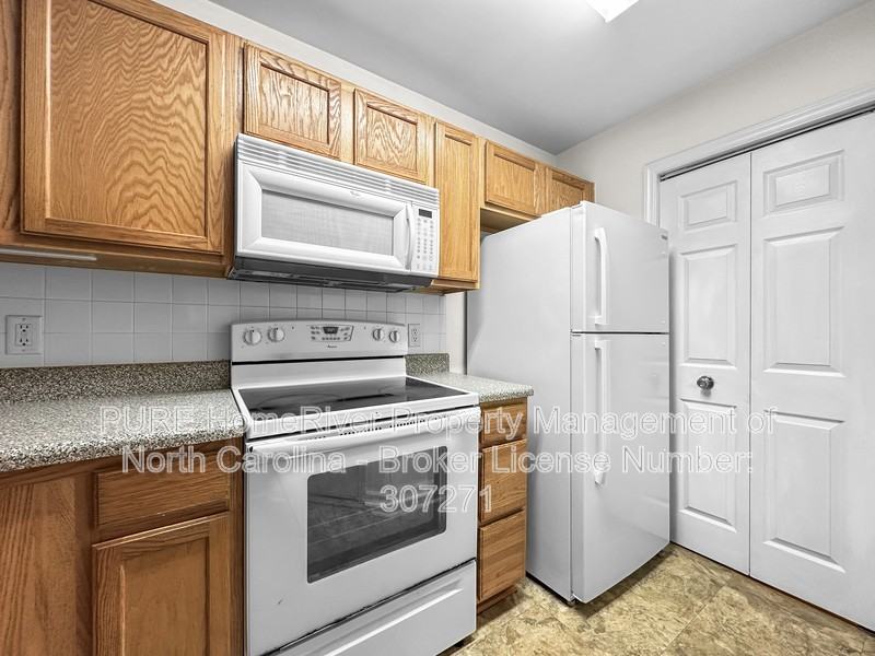 2801 Trailwood Pines Ln #104 - Photo 7 of 18