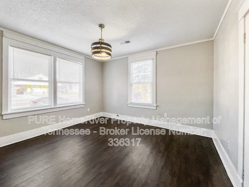 880 N Watkins St - Photo 2 of 19