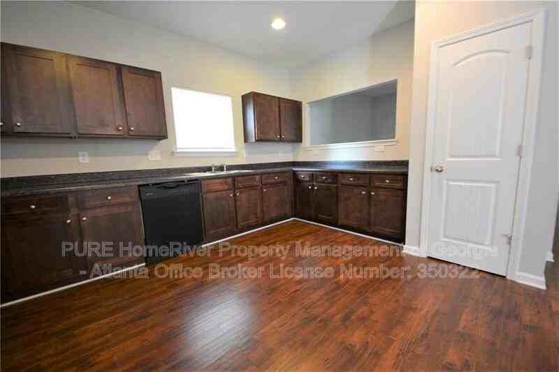 554 Tulip Ln - Photo 4 of 22