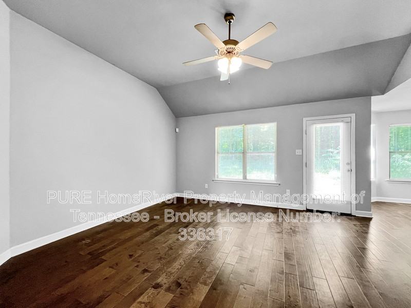 3681 Jordan View Dr - Photo 4 of 19