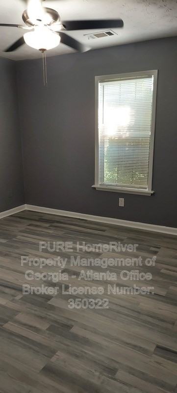 472 Charter Ct - Photo 4 of 14