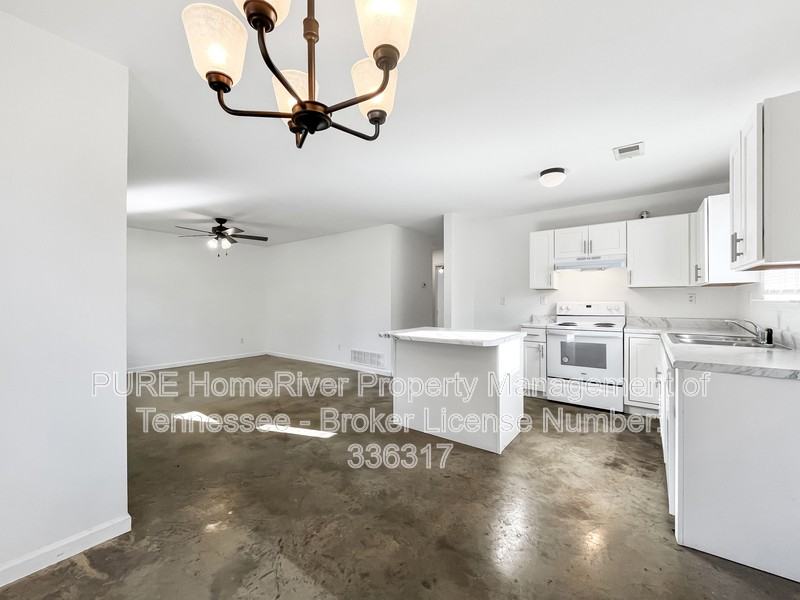2975 Lake Park Rd