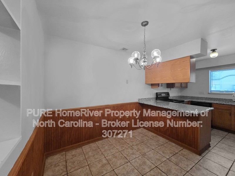 4801 Spring Lake Dr #B - Photo 3 of 21
