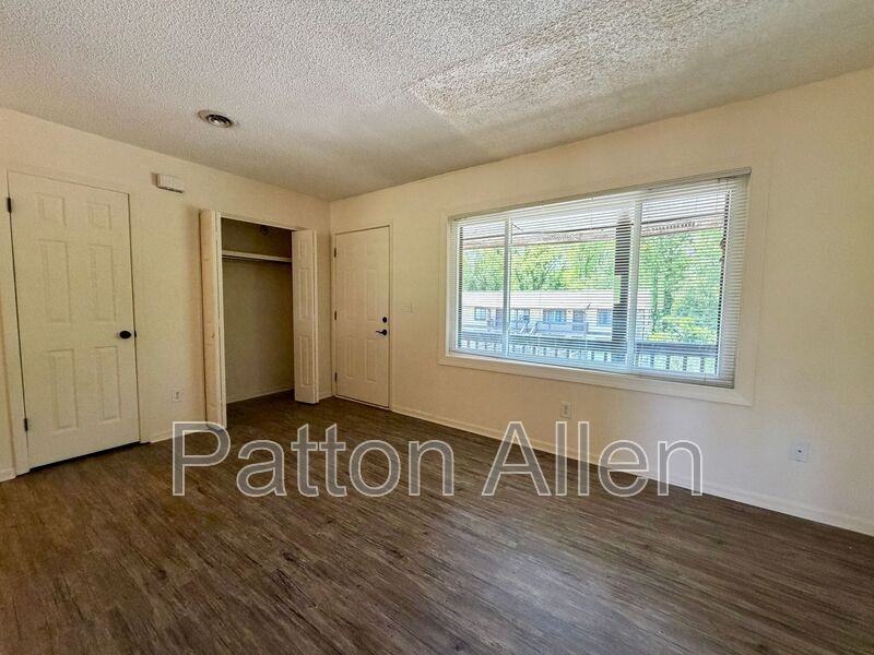 34 Dawnwood Cir - Photo 4 of 17