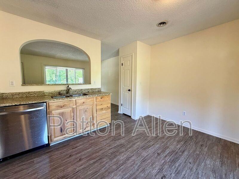 34 Dawnwood Cir - Photo 6 of 17