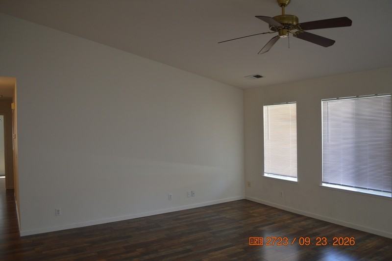 923 Woodland Dr - Photo 7 of 21