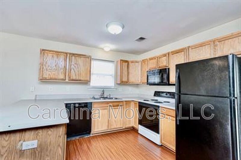 302 Shellbark Dr - Photo 4 of 14