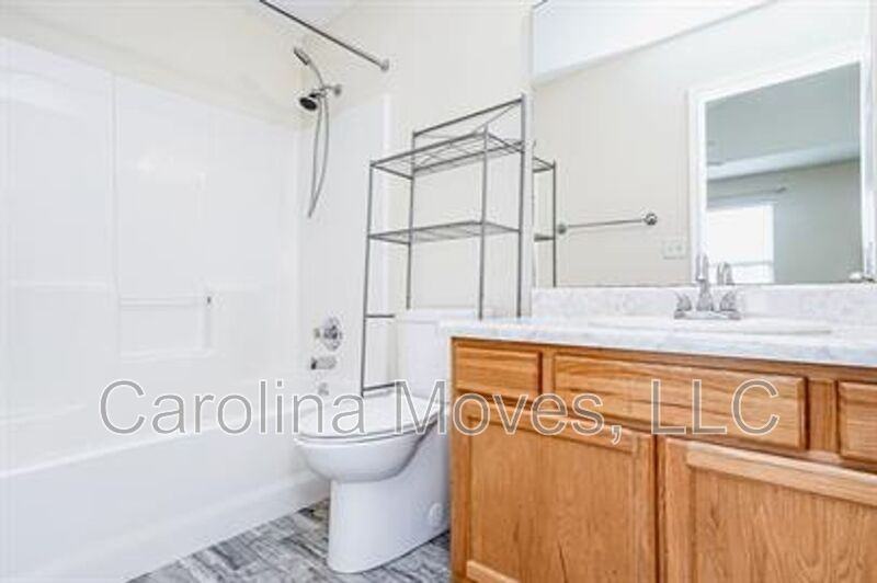 302 Shellbark Dr - Photo 7 of 14