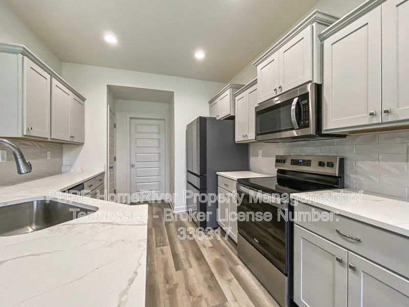 13965 Wesley Banks Blvd - Photo 7 of 19