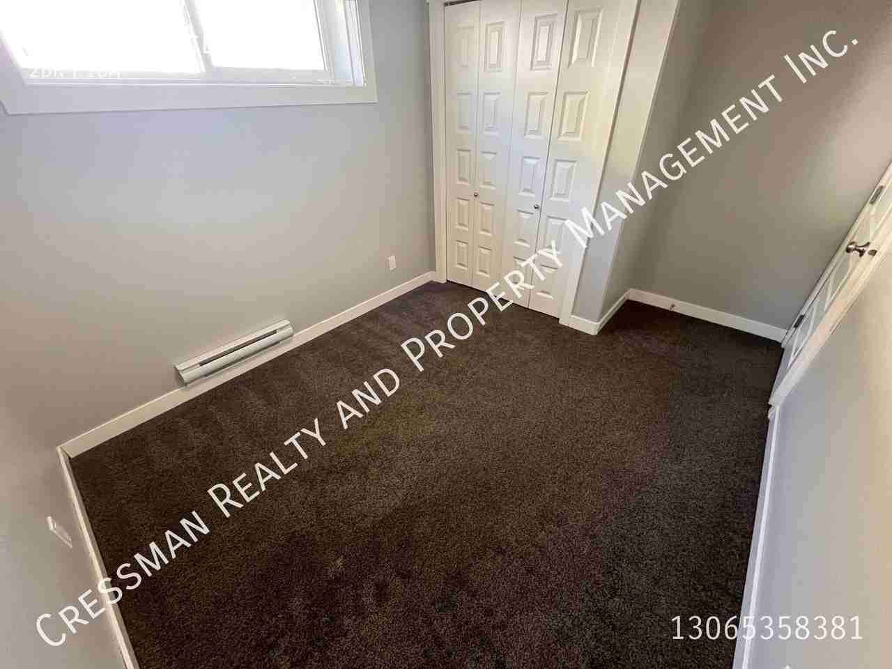 960 Wallace St - Photo 5 of 9