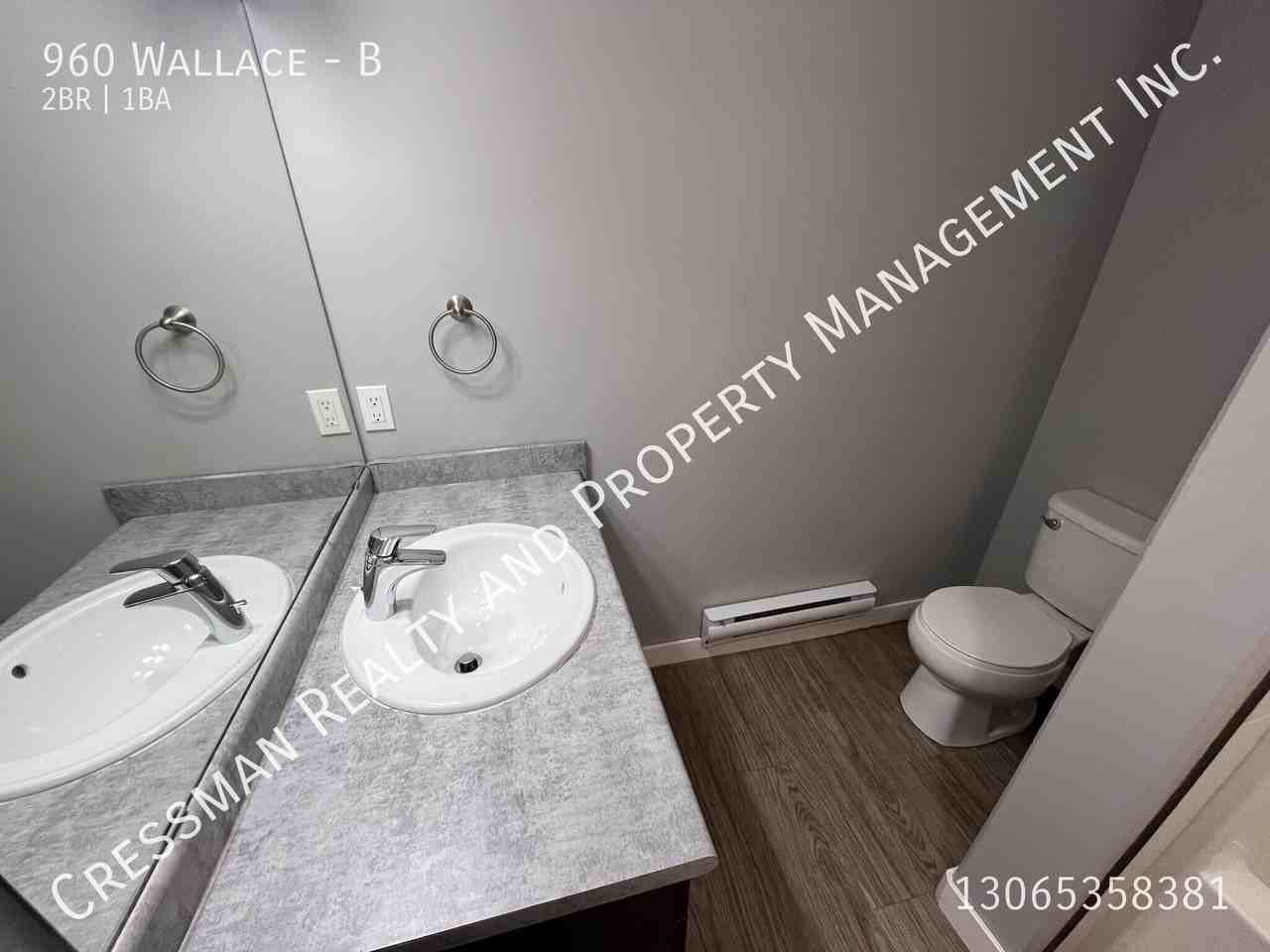 960 Wallace St - Photo 6 of 9