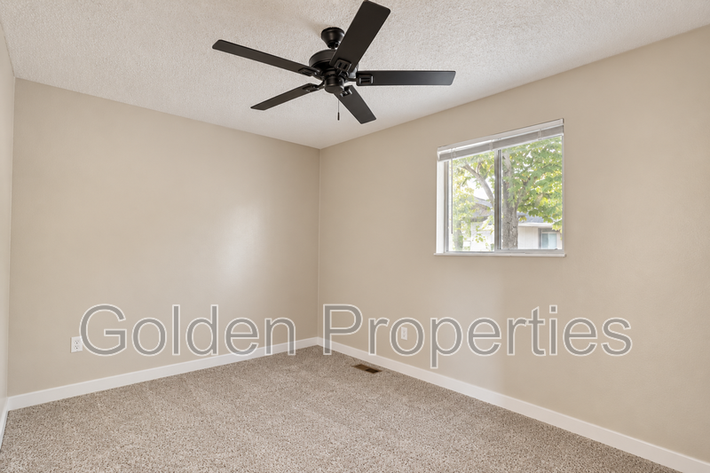 3403 N 4th St - Photo 5 of 13