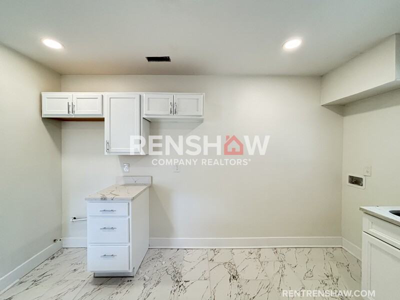4910 Helene Rd - Photo 7 of 21