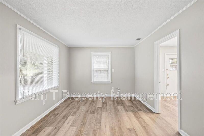 5517 Emory Dr - Photo 5 of 19