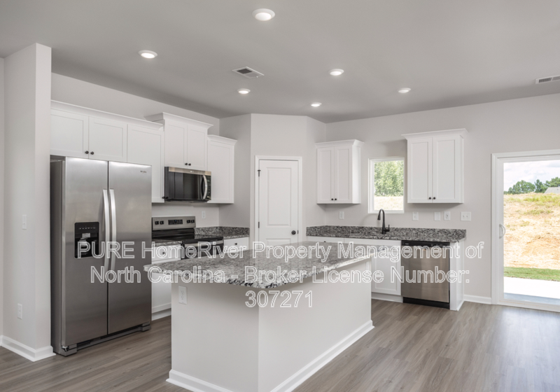 394 Chedworth Dr - Photo 2 of 28