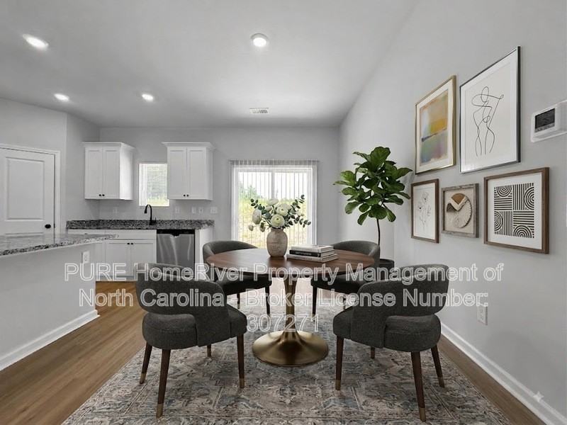 394 Chedworth Dr - Photo 4 of 28