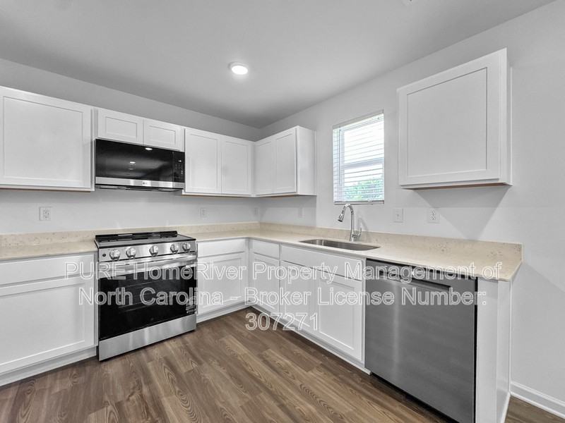 111 Weller Ln - Photo 3 of 26