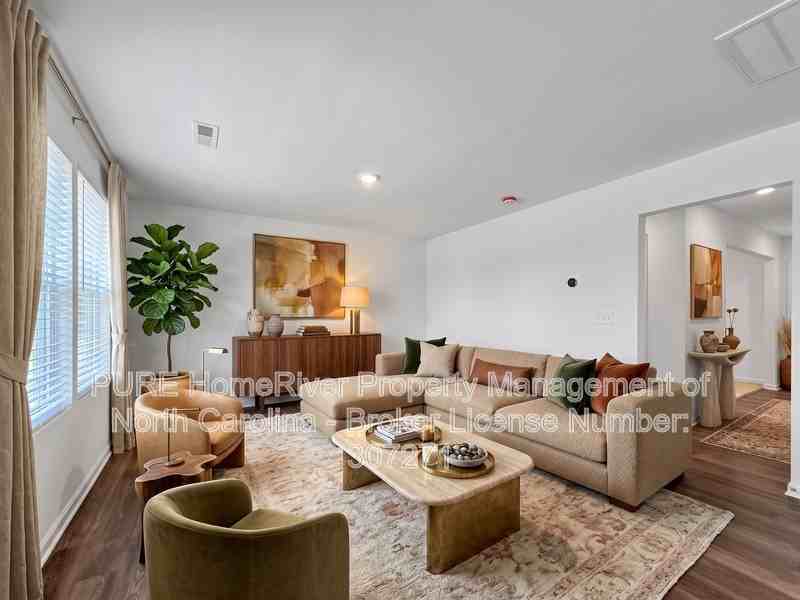 111 Weller Ln - Photo 4 of 26