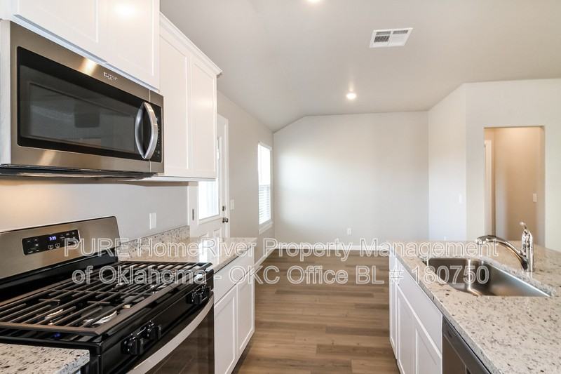1608 Ruby Dr - Photo 6 of 25