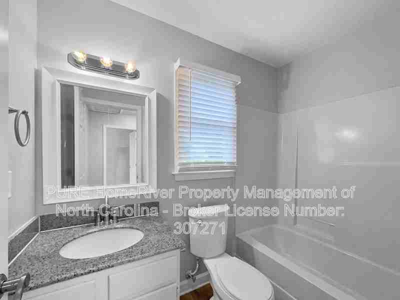 2155 Dave St - Photo 5 of 30