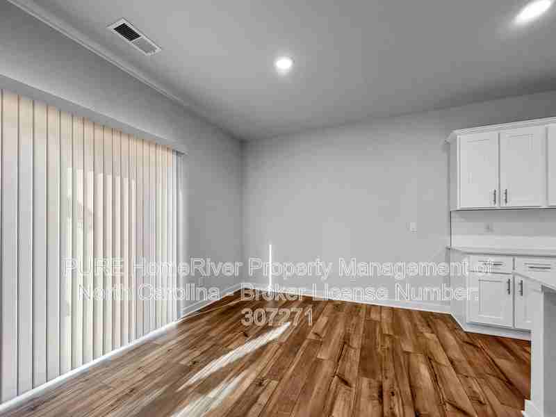 2957 31st Street Ln Ne - Photo 5 of 22