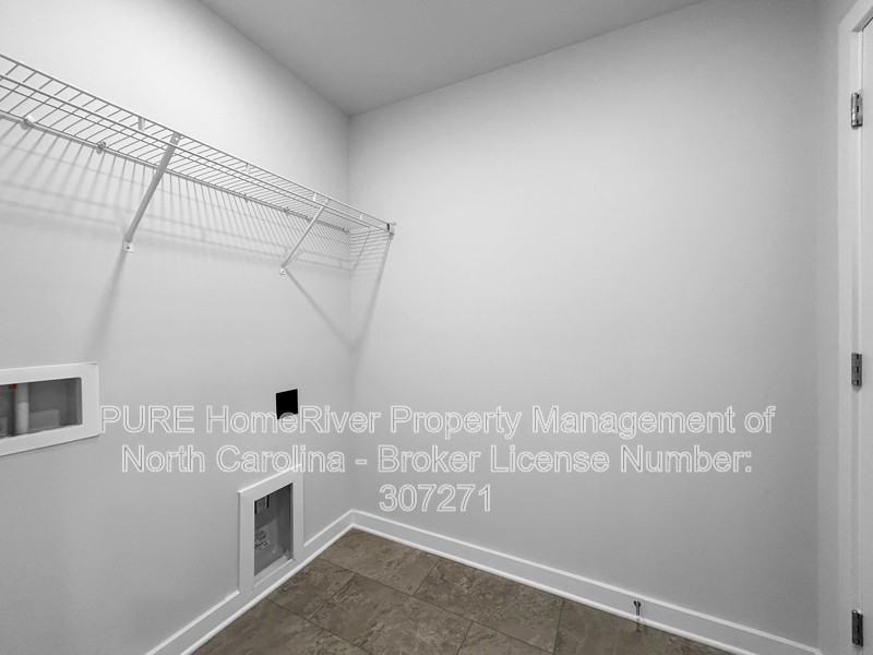 2957 31st Street Ln Ne - Photo 6 of 22