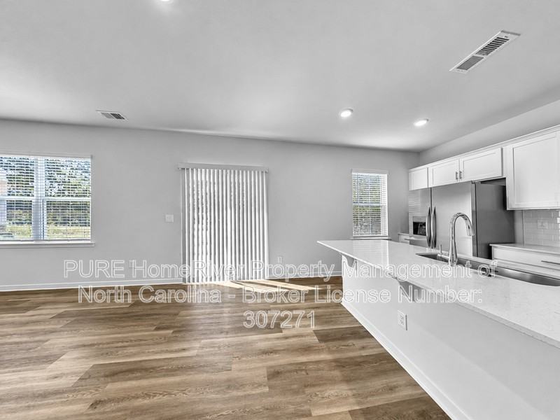 456 Brinkley Dr - Photo 2 of 23