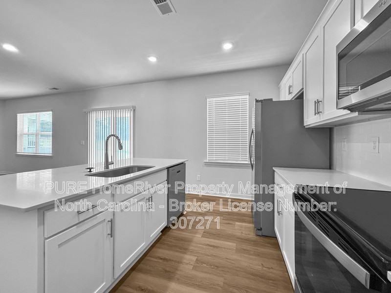456 Brinkley Dr - Photo 5 of 23