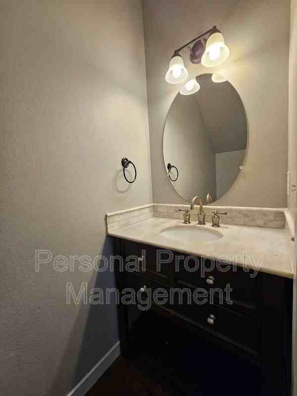 4522 Ne 91st Way - Photo 3 of 26