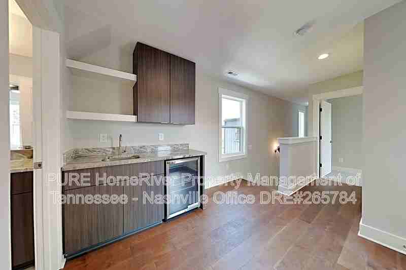 2713 Torbett St #C - Photo 3 of 25