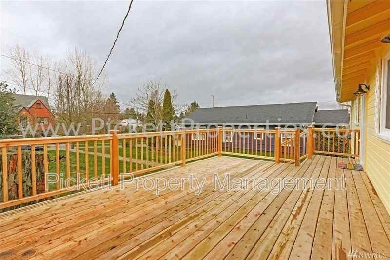 1120 Cogean Ave - Photo 3 of 18