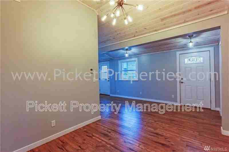 1120 Cogean Ave - Photo 6 of 18