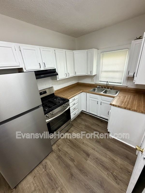 111 E Eichel Ave - Photo 6 of 10