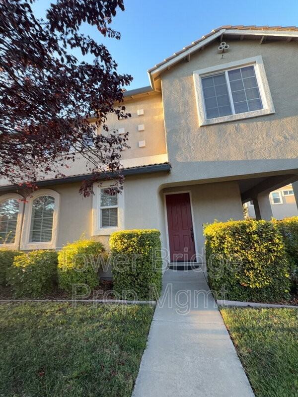 1946 Muscovy Rd - Photo 2 of 3
