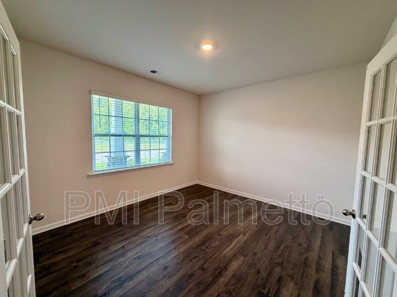771 Tiger Lily Dr - Photo 5 of 35