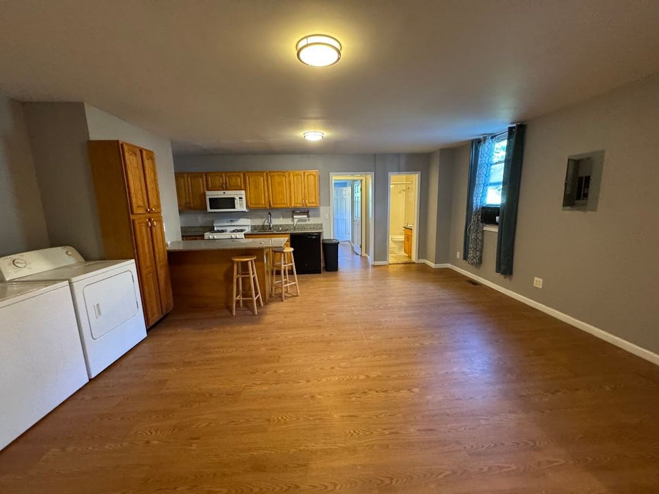 53 Bates St 1 & 2 - Photo 3 of 34