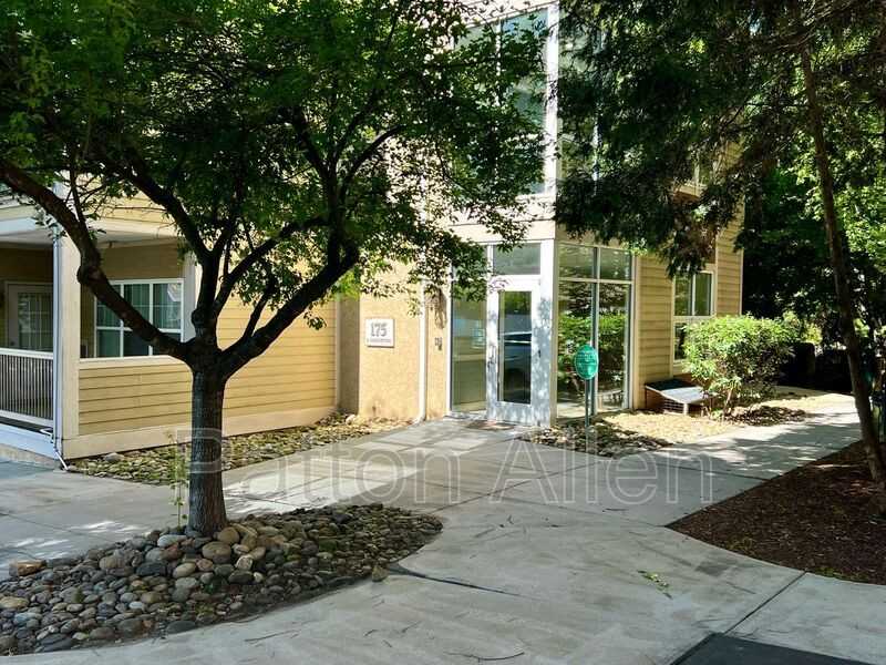 175 S Lexington Ave #C202