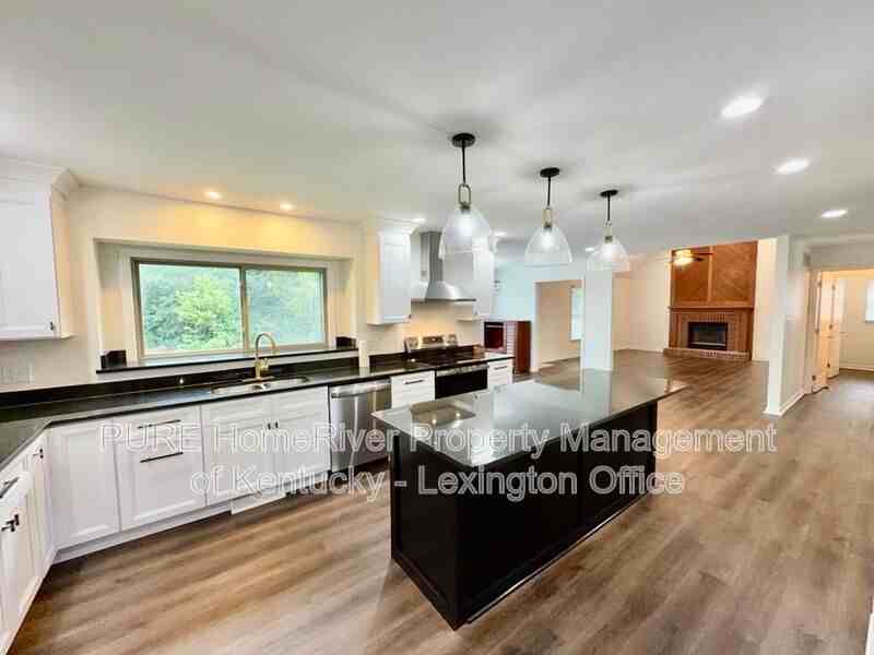 3785 Broadmoor Dr - Photo 6 of 37