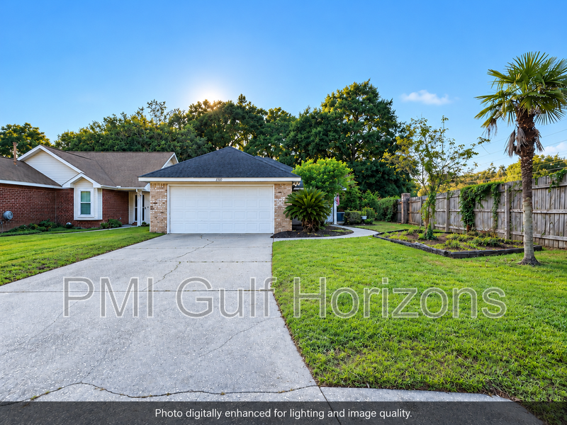 1310 Sunrunner Pl - Photo 3 of 16