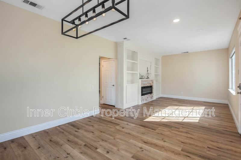 342 Chaucer Dr - Photo 4 of 39