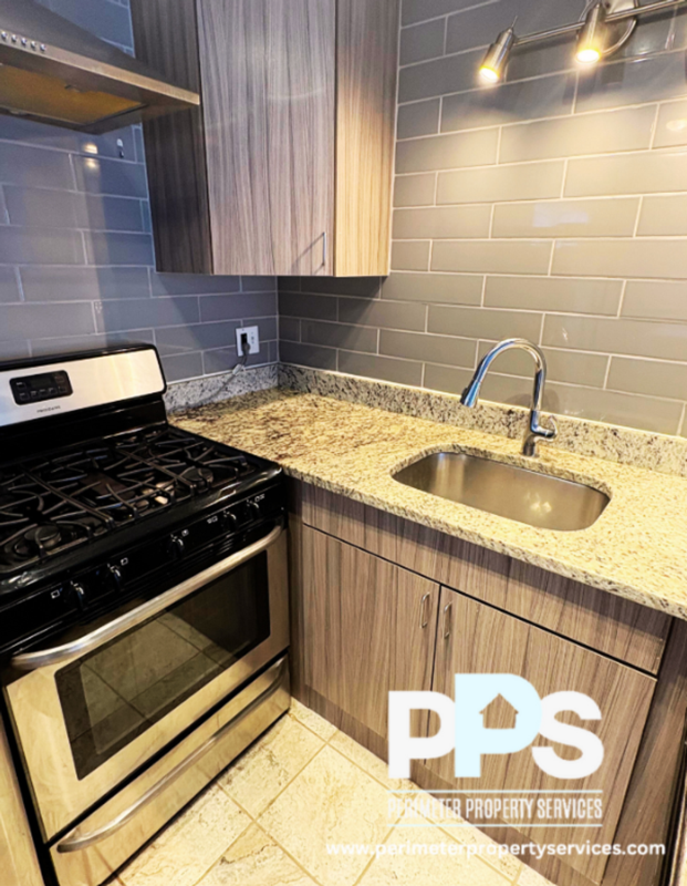 900 Greenwood Ave Ne #7 - Photo 2 of 15