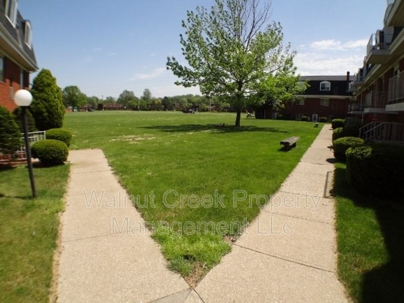 2102 Tower Blvd #304 - Photo 2 of 18
