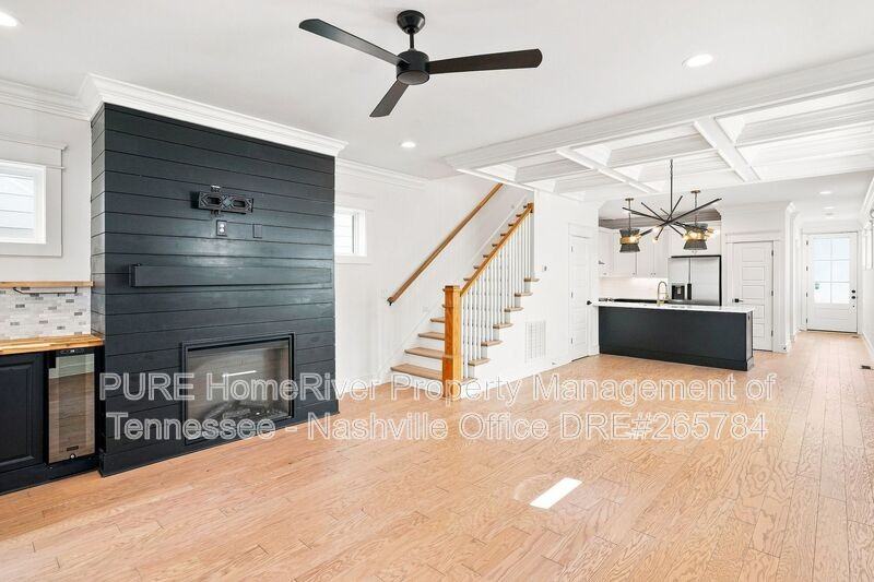 2728 Herman St #B - Photo 4 of 16
