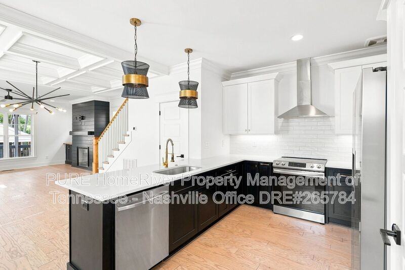 2728 Herman St #B - Photo 7 of 16