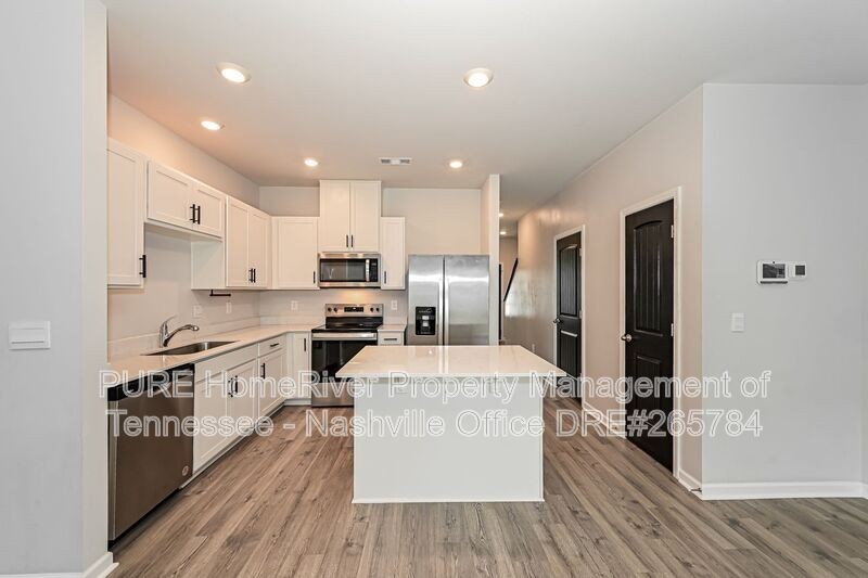 405 Augustine Dr - Photo 3 of 19