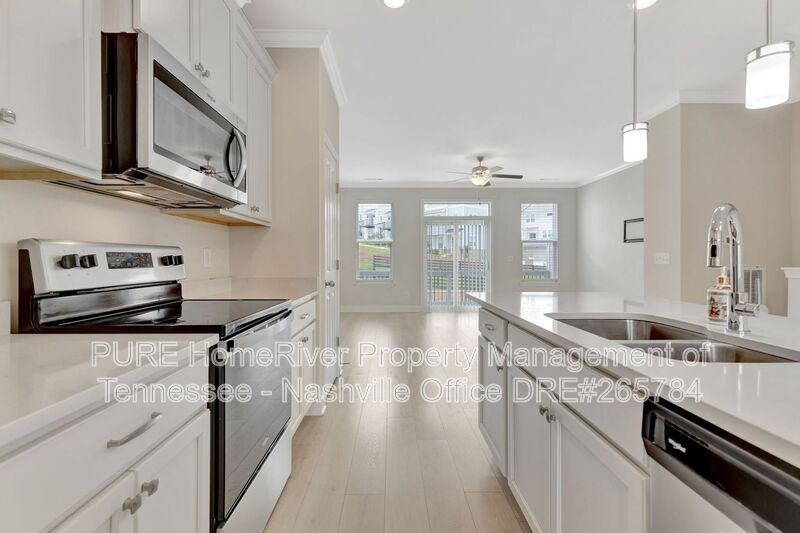 3314 Tasker Dr - Photo 3 of 35