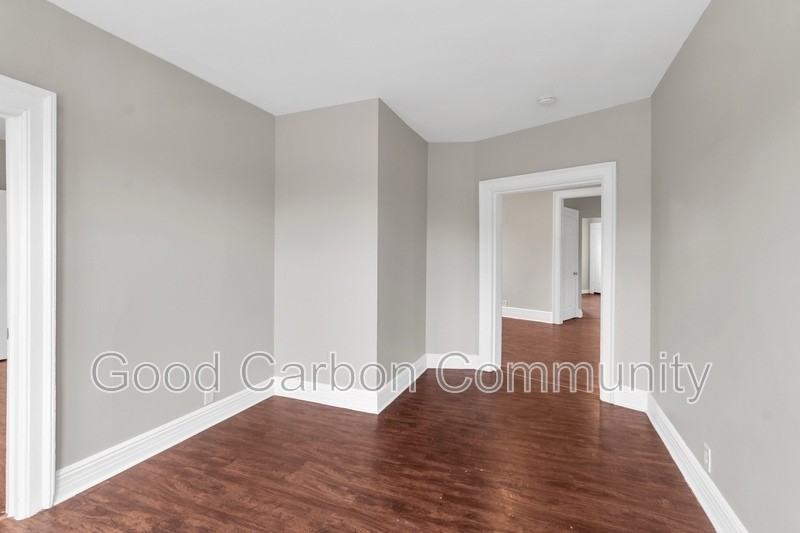 1073 Grant St #19 - Photo 7 of 19