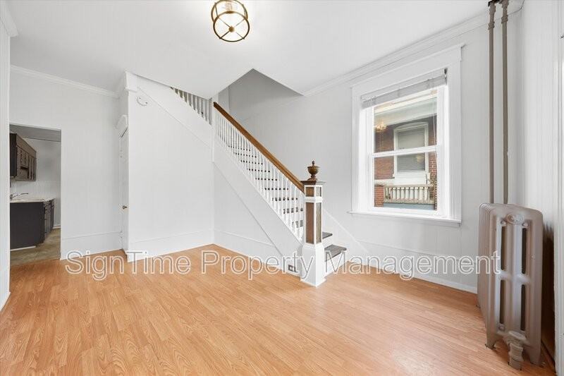 17842 Virginia Ave - Photo 2 of 25