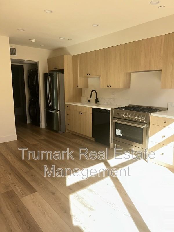 609 E Garfield Ave #A - Photo 2 of 8