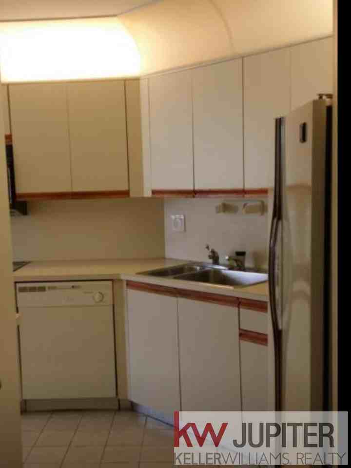 6969 Fountains Circle - Photo 3 of 6